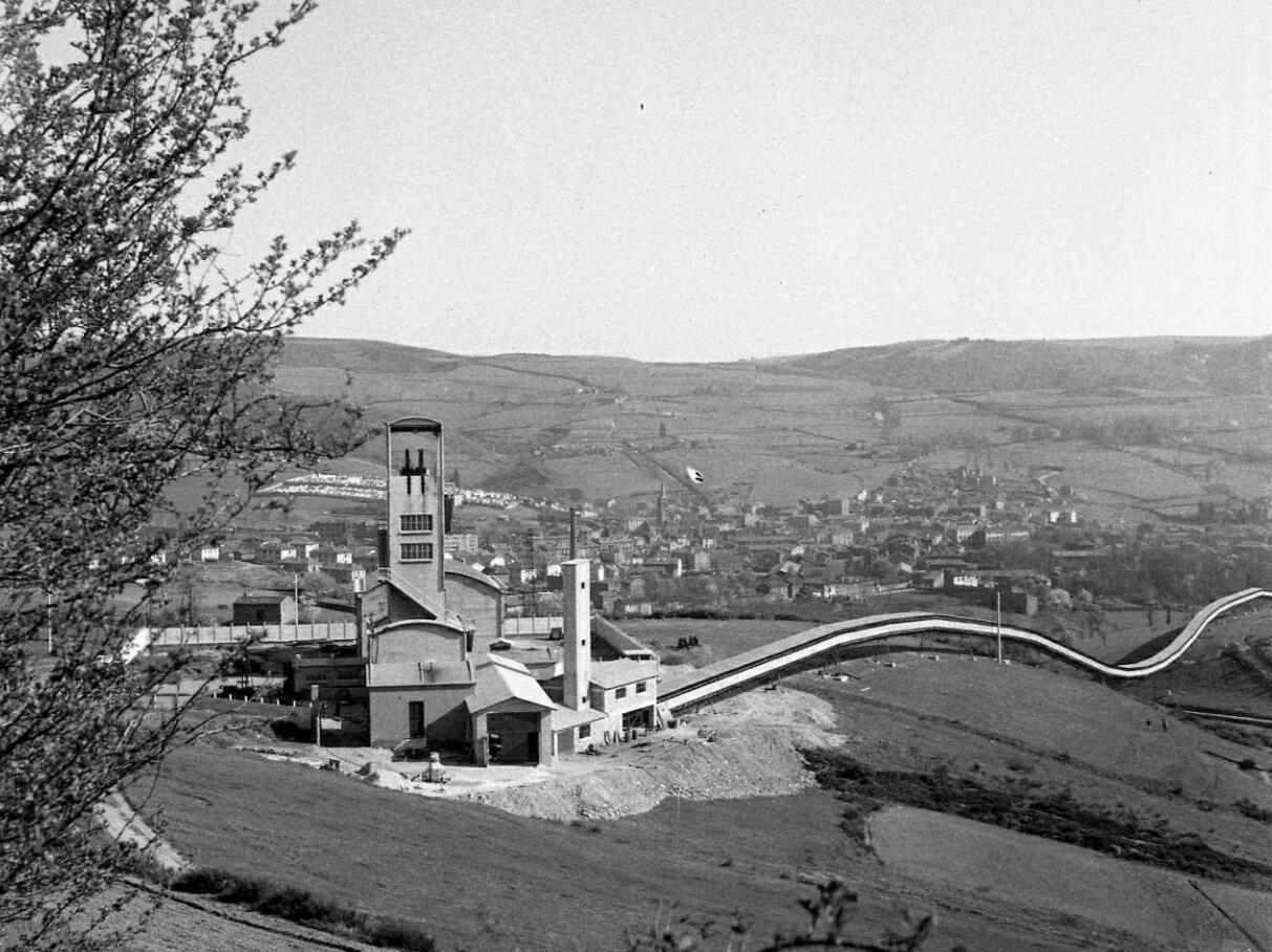 Le puits des Combes - Archive 1950 Le puits des Combes - Archive 1950